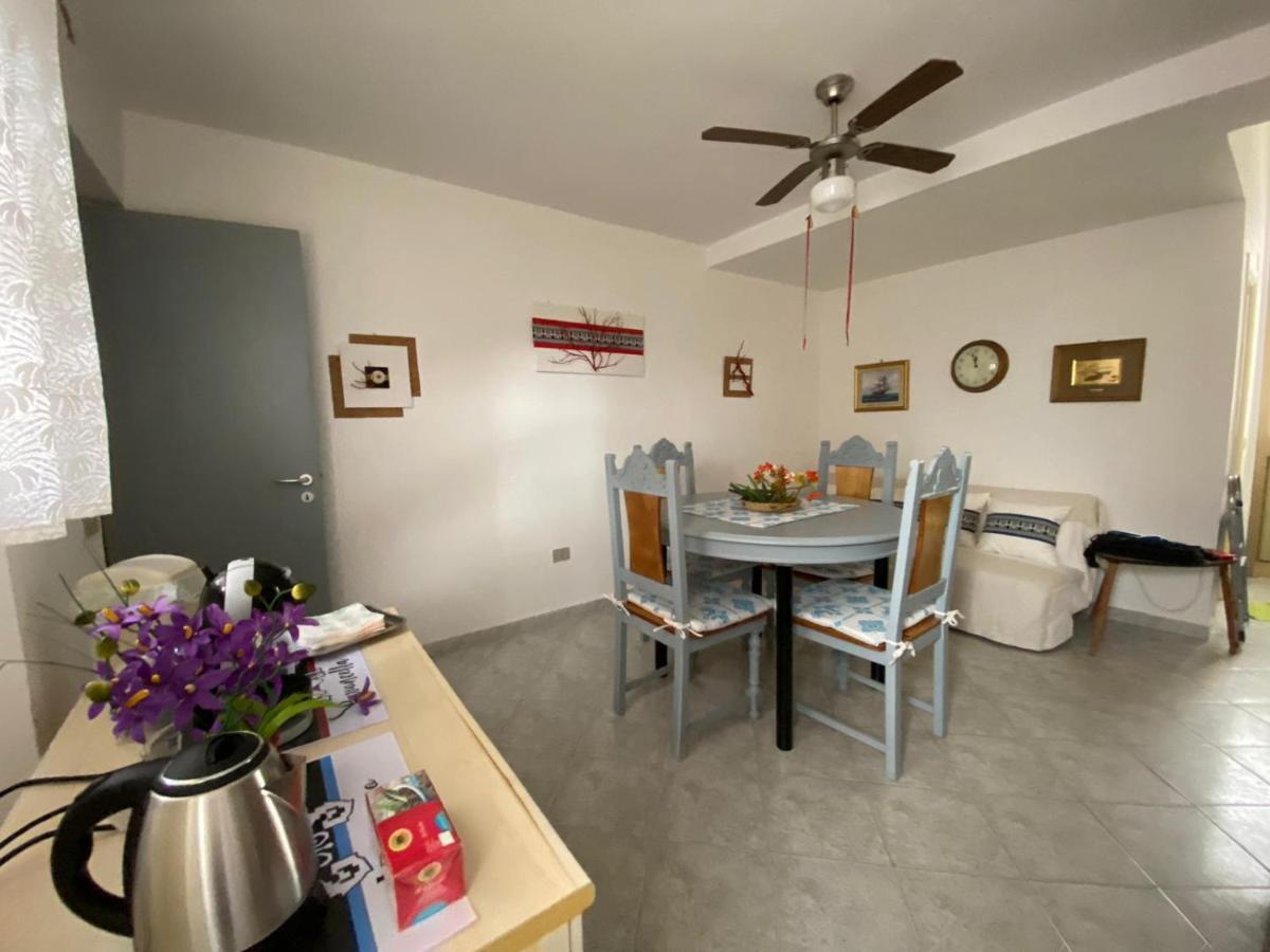 A Casa Di Mamma Apartment Alghero Bagian luar foto