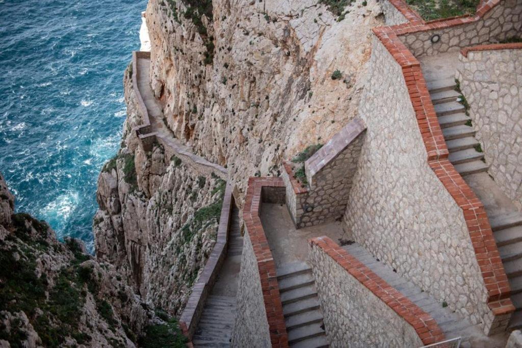 A Casa Di Mamma Apartment Alghero Bagian luar foto